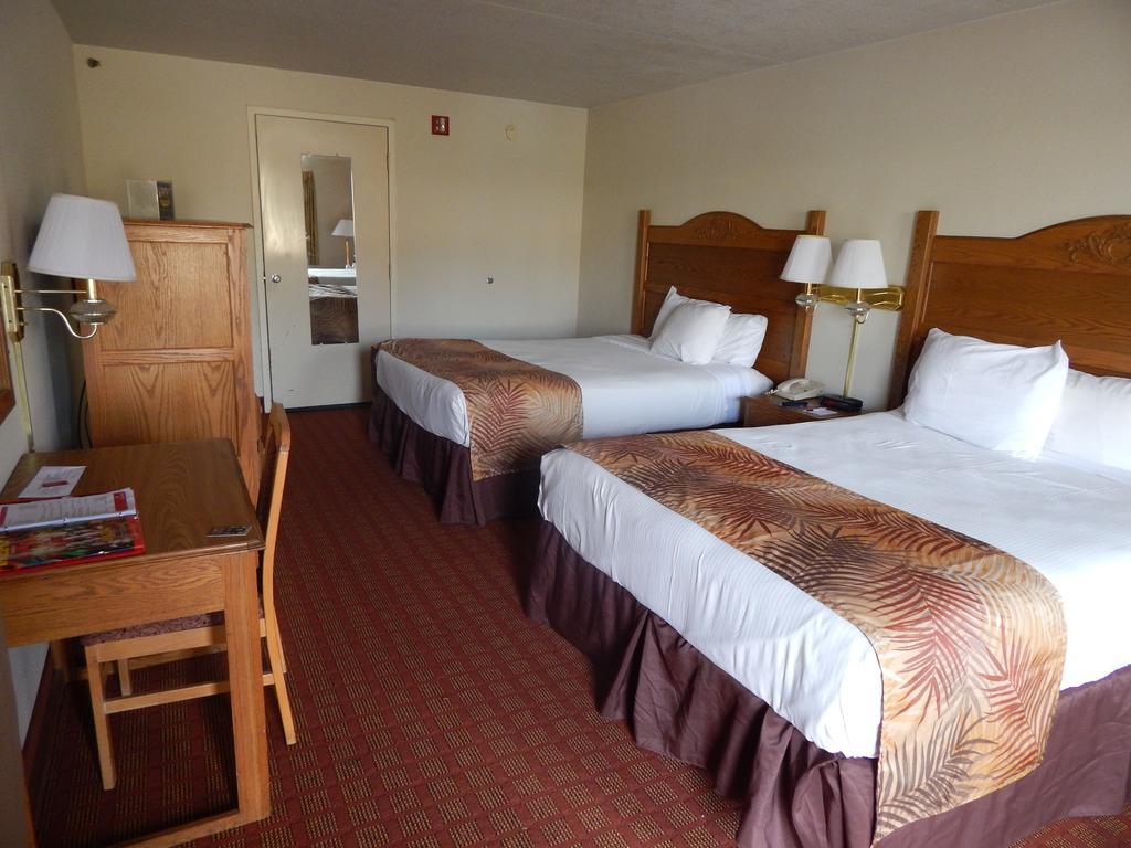 Ramada Branson Hotel And Resort ภายนอก รูปภาพ